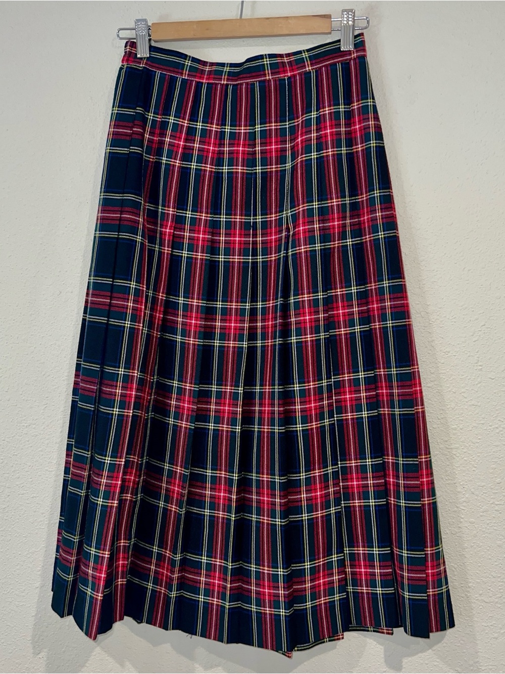 Women’s BFA Classics vintage plaid holiday Christmas pleated midi skirt size 8P